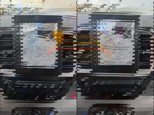 Used 2023 Hyundai Venue SEL image 11