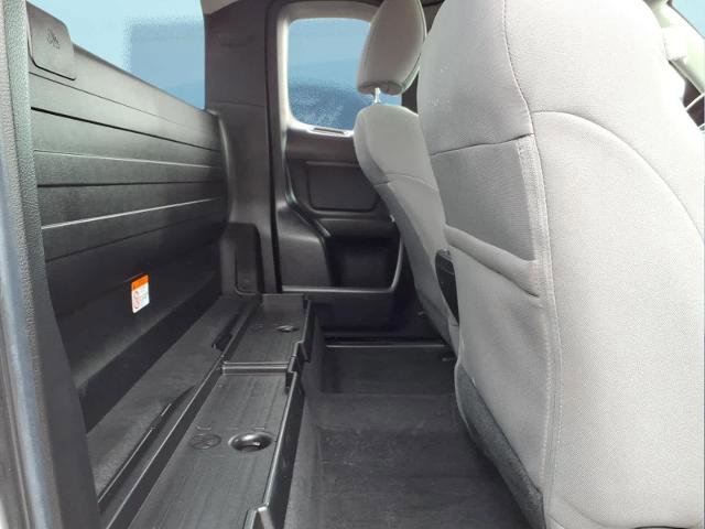 Used 2022 Toyota Tacoma SR AWD/4WD image 13