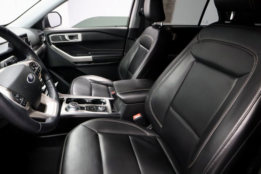 Certified 2021 Ford Explorer XLT w/ Equipment Group 202A image 26