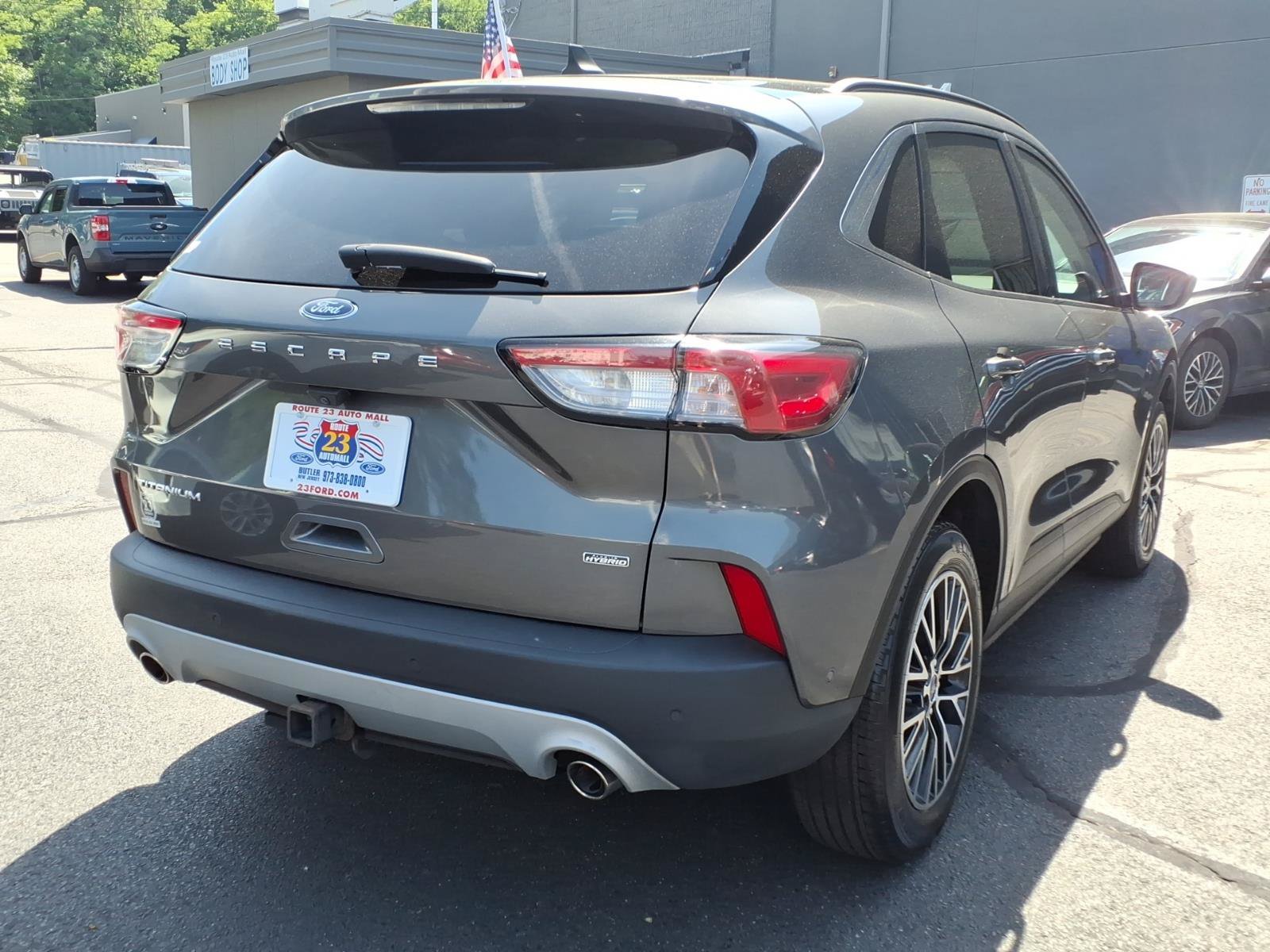 Certified 2022 Ford Escape Titanium w/ Titanium Premium Package FWD image 8