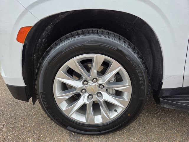 Used 2023 Chevrolet Suburban Premier AWD/4WD image 28
