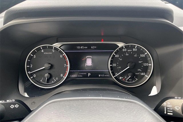 Used 2025 Nissan Rogue SV image 19