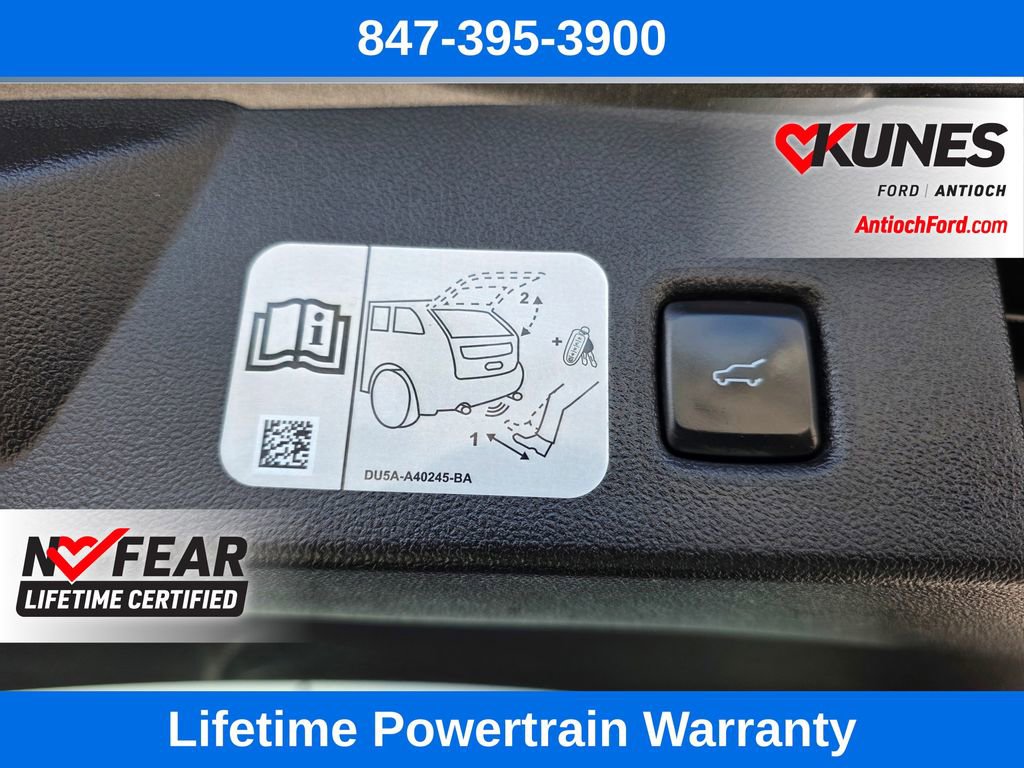 Certified 2020 Ford Escape Titanium AWD/4WD image 23