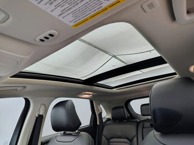 Certified 2024 Ford Edge SEL w/ Convenience Package AWD/4WD image 5
