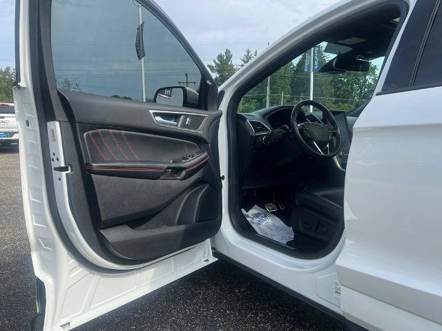 Certified 2022 Ford Edge ST-Line w/ Class II Trailer Tow Package AWD/4WD image 9