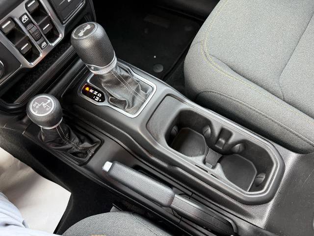 Used 2026 Jeep Wrangler Unlimited Sahara AWD/4WD image 13