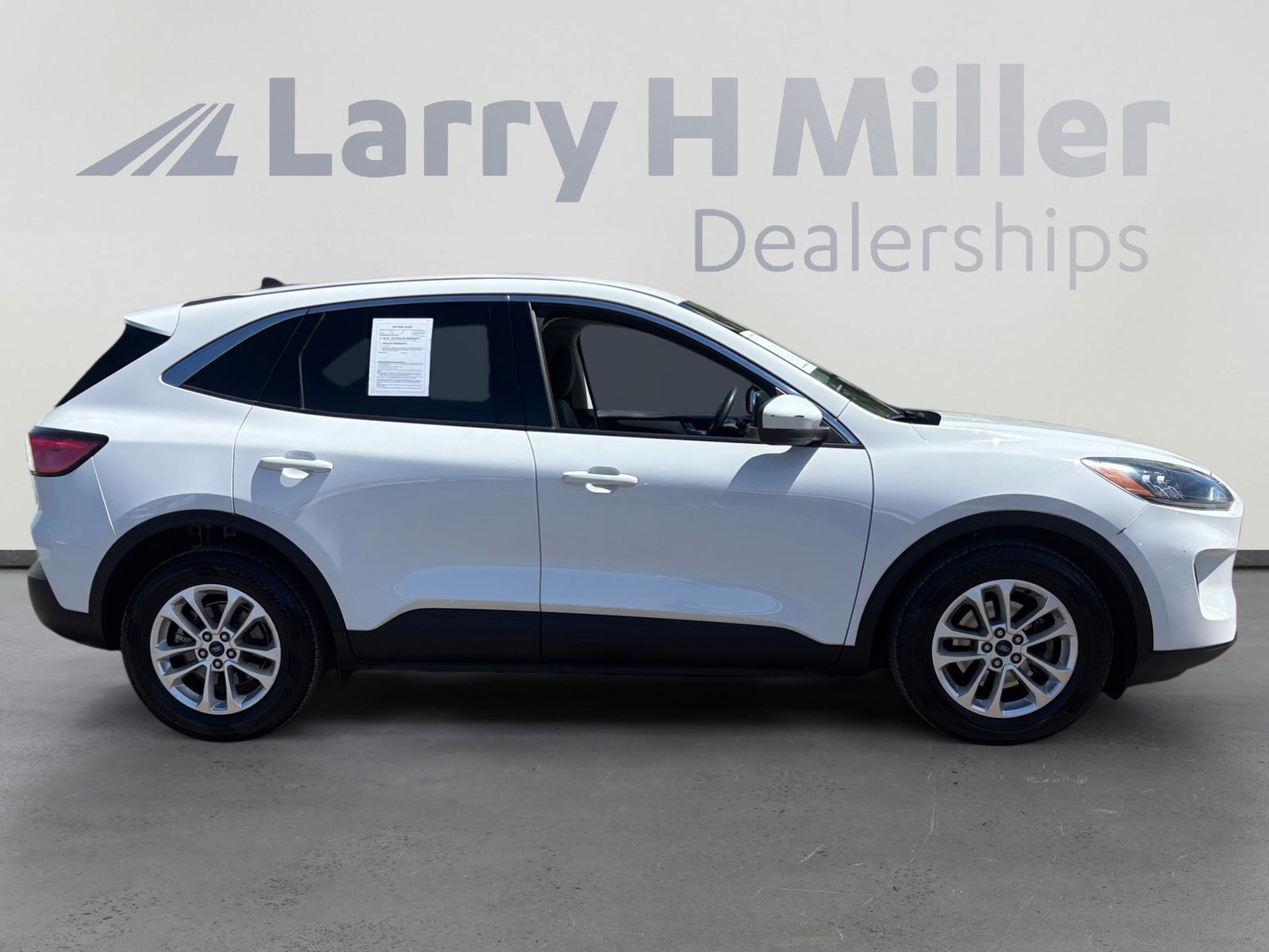 Certified 2021 Ford Escape SE image 6