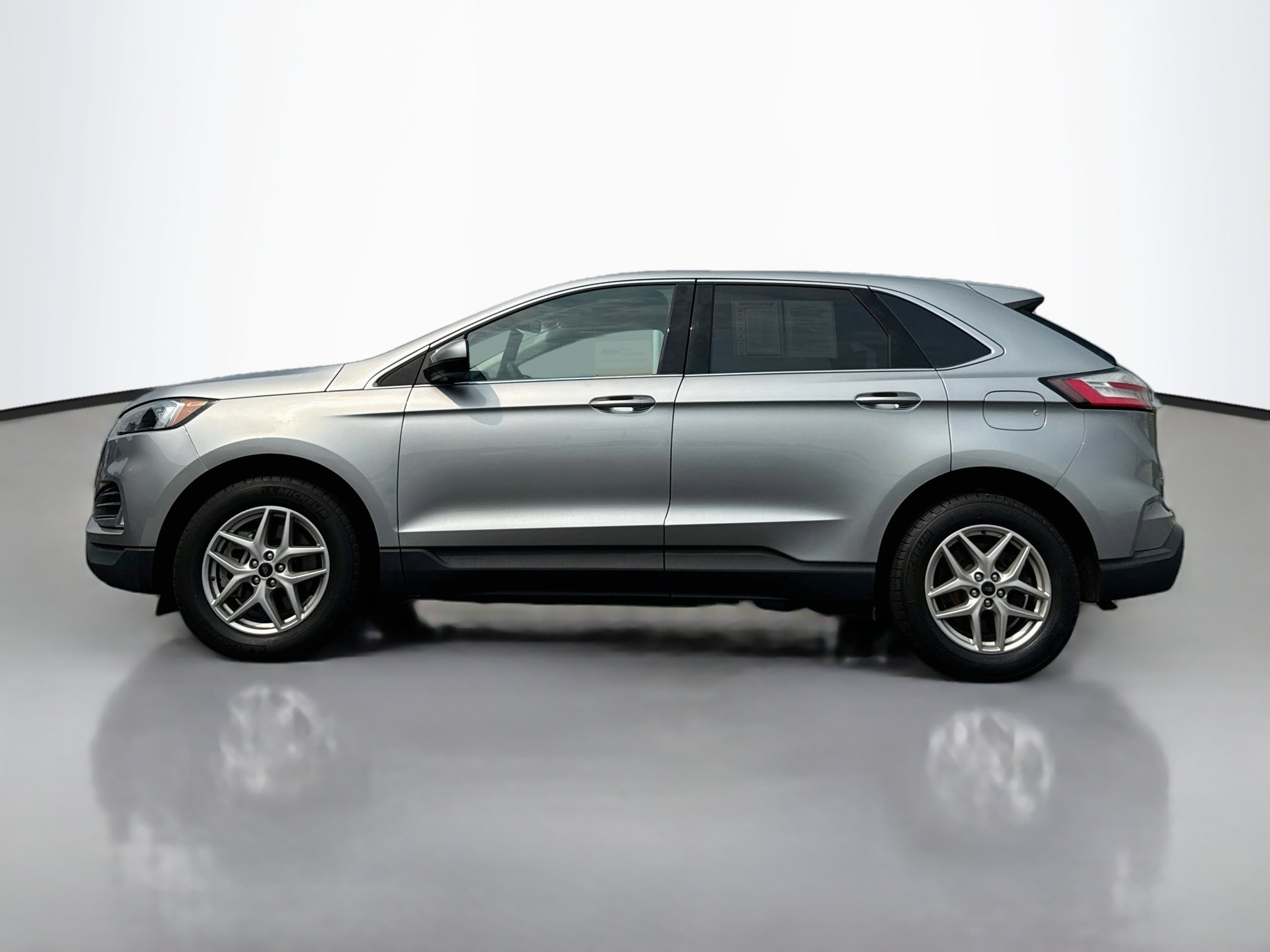 Certified 2023 Ford Edge SEL w/ Convenience Package AWD/4WD image 4