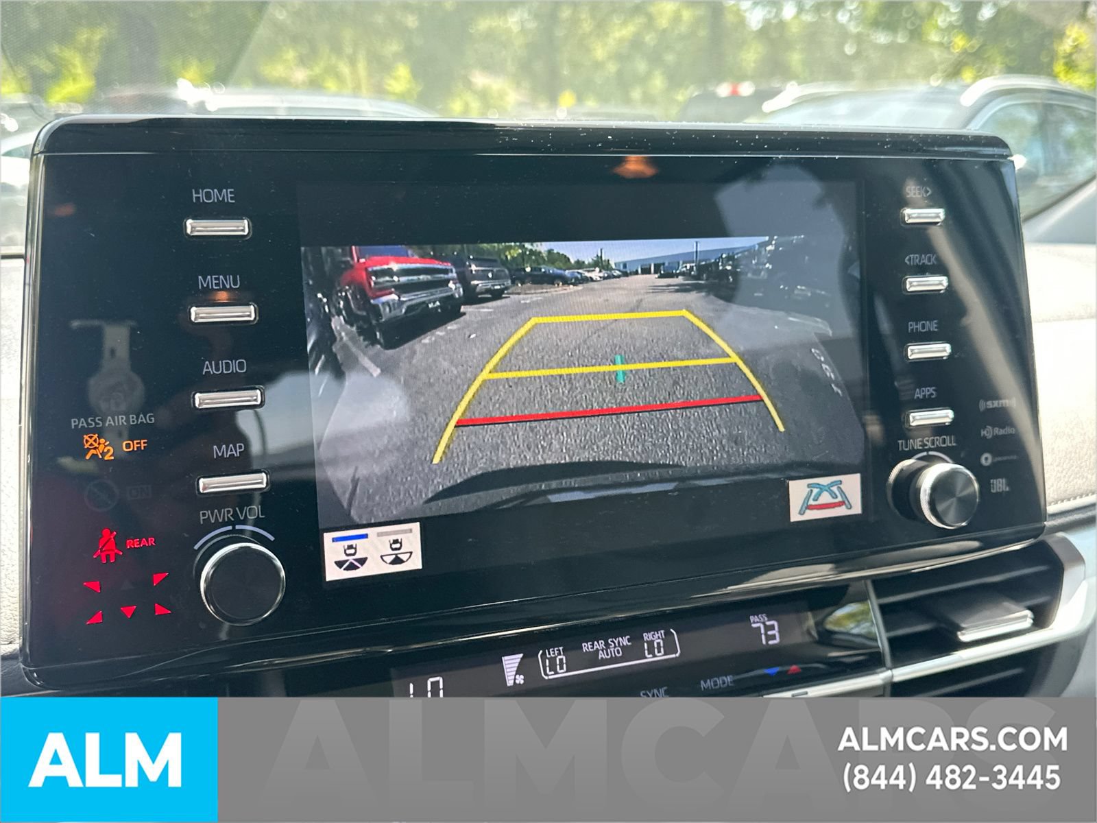 Used 2021 Toyota Sienna Limited FWD image 33