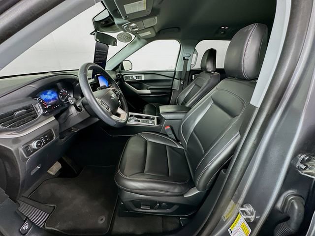 Certified 2022 Ford Explorer XLT w/ Equipment Group 202A image 27