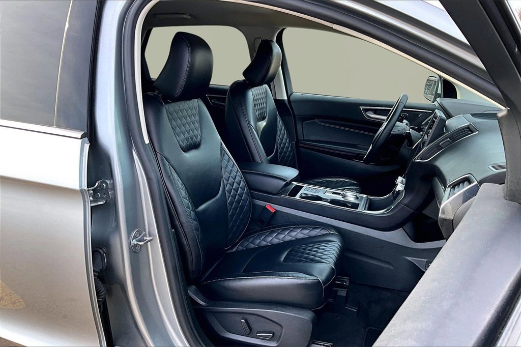 Certified 2024 Ford Edge Titanium image 9