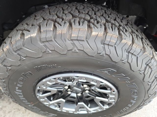 Certified 2025 Ford F150 Raptor w/ Equipment Group 803A Raptor R image 6