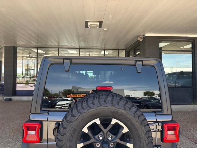 Used 2025 Jeep Wrangler Unlimited Rubicon AWD/4WD image 7
