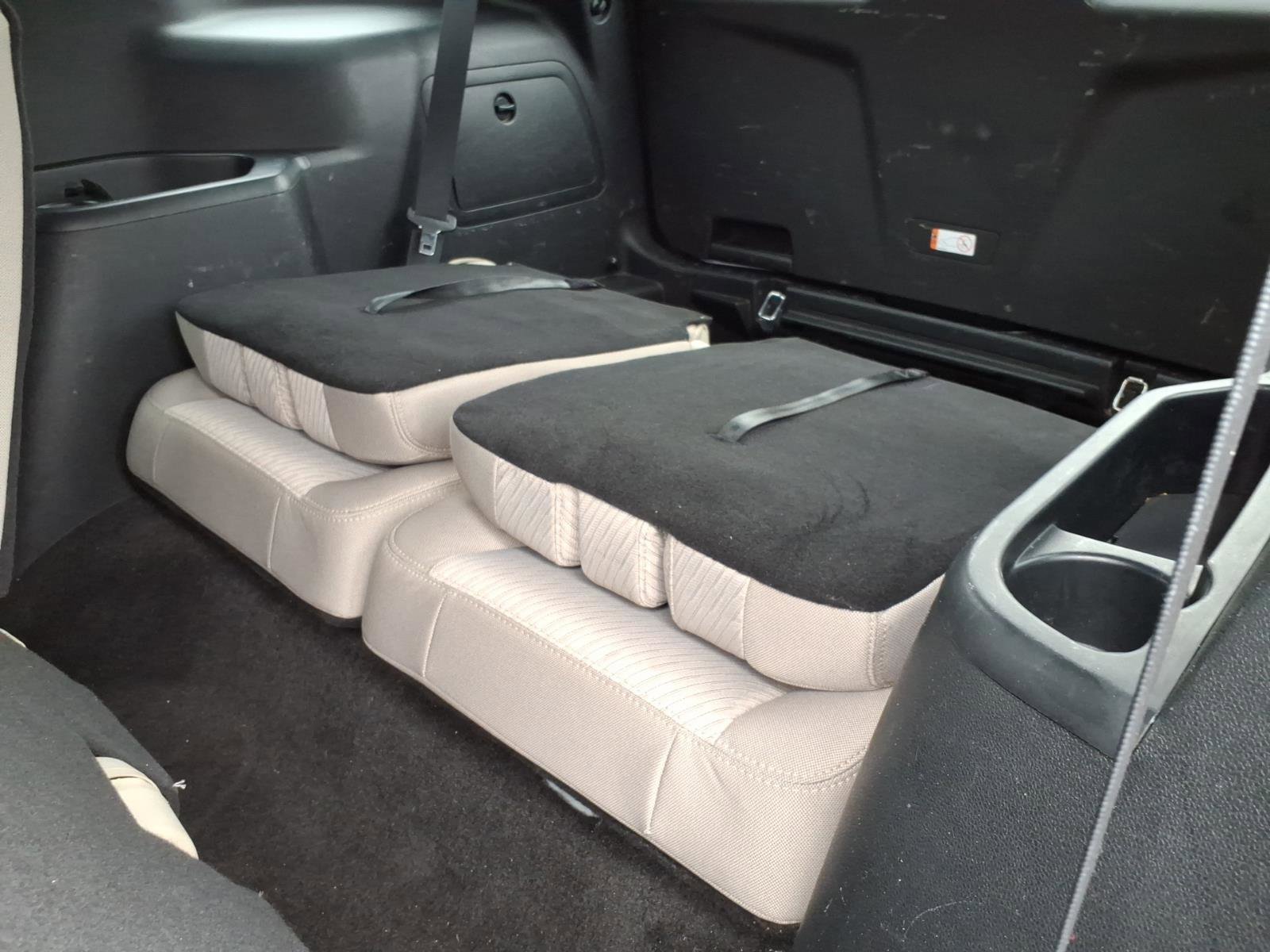 Certified 2018 Ford Explorer FWD image 12