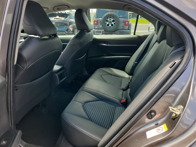 Used 2019 Toyota Camry SE FWD image 11
