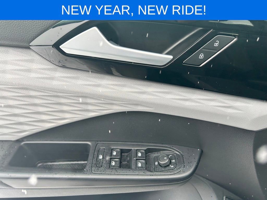 Used 2024 Volkswagen Taos S image 12