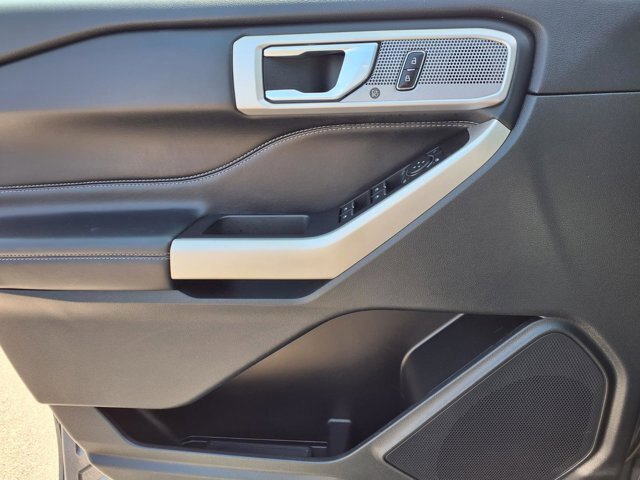Certified 2023 Ford Explorer XLT w/ Equipment Group 202A AWD/4WD image 20