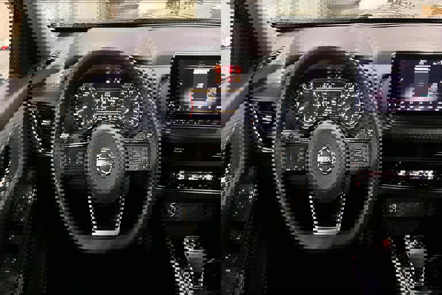 Used 2023 Nissan Rogue SV image 8