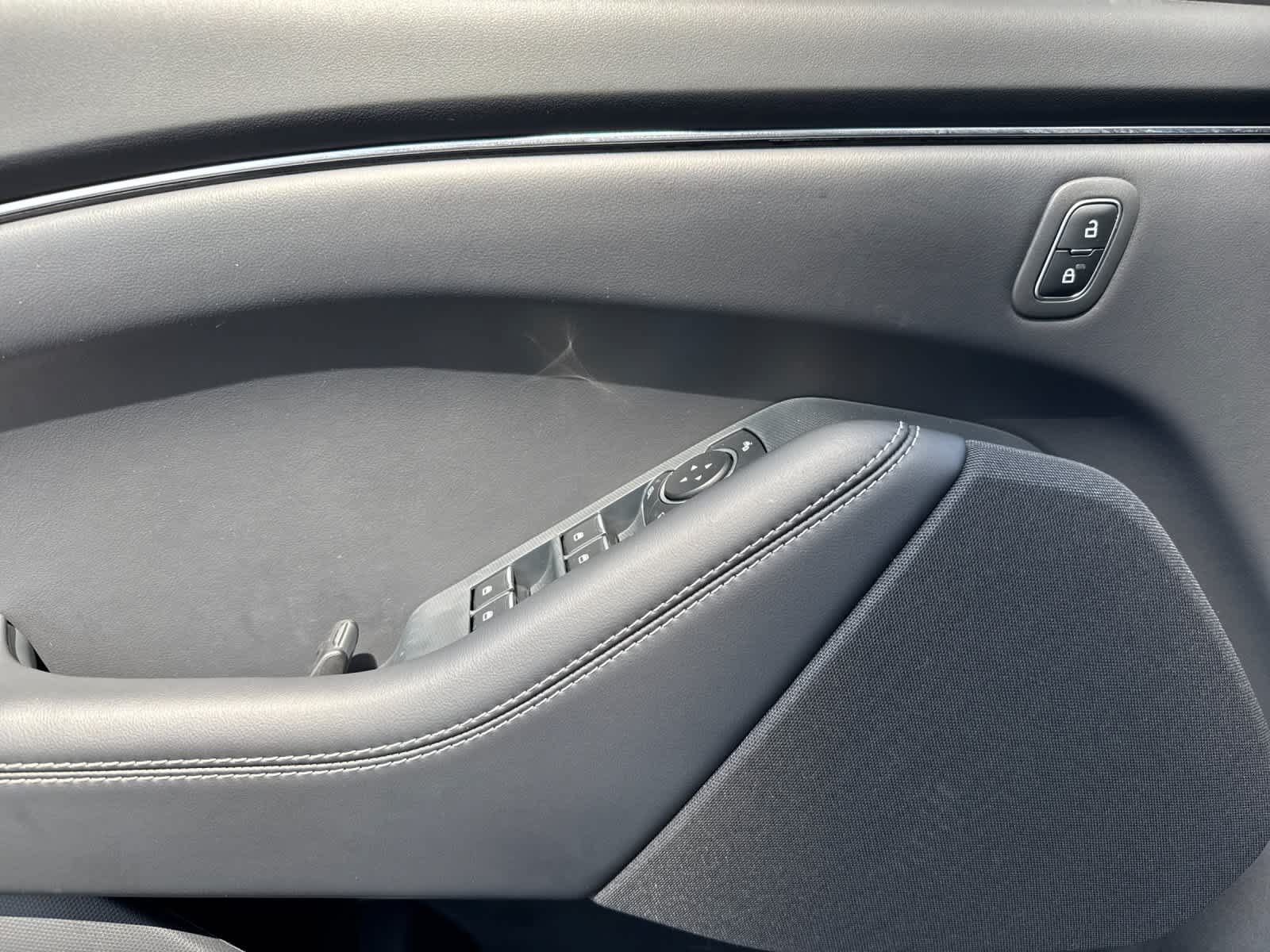 Certified 2025 Ford Mustang Mach-E Select RWD image 12
