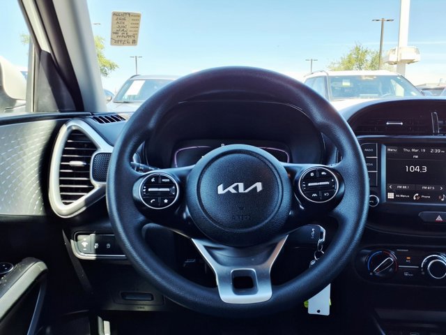Used 2023 Kia Soul LX image 19
