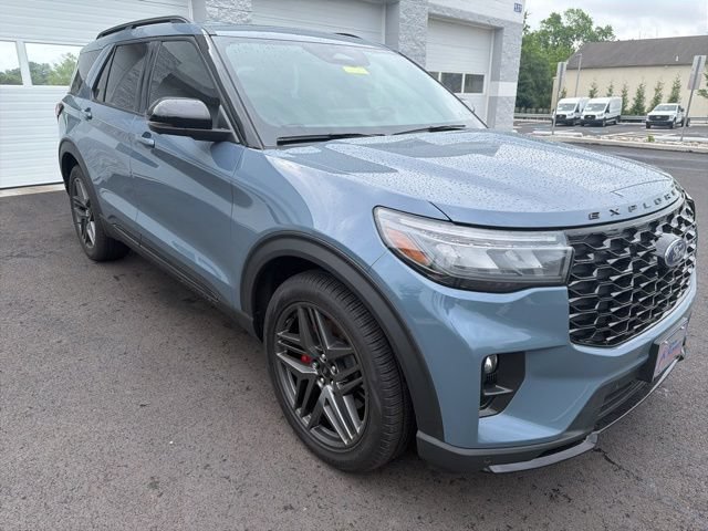 Certified 2025 Ford Explorer ST w/ Sun And Sound Package AWD/4WD image 8