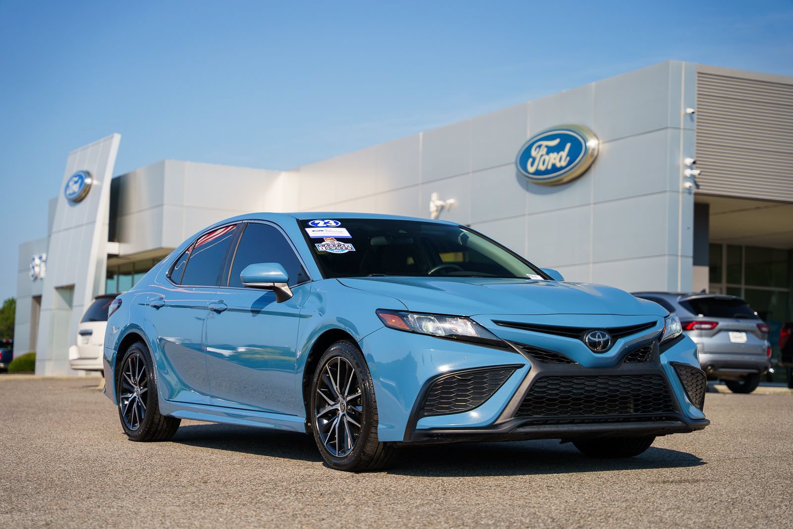 Used 2023 Toyota Camry SE