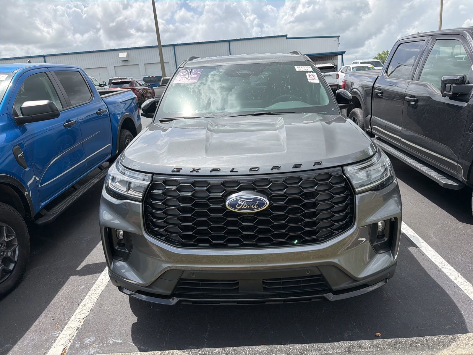 Certified 2025 Ford Explorer ST-Line w/ Premium Package image 10