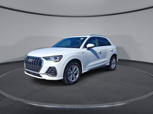 Used 2025 Audi Q3 2.0T Premium AWD/4WD image 4