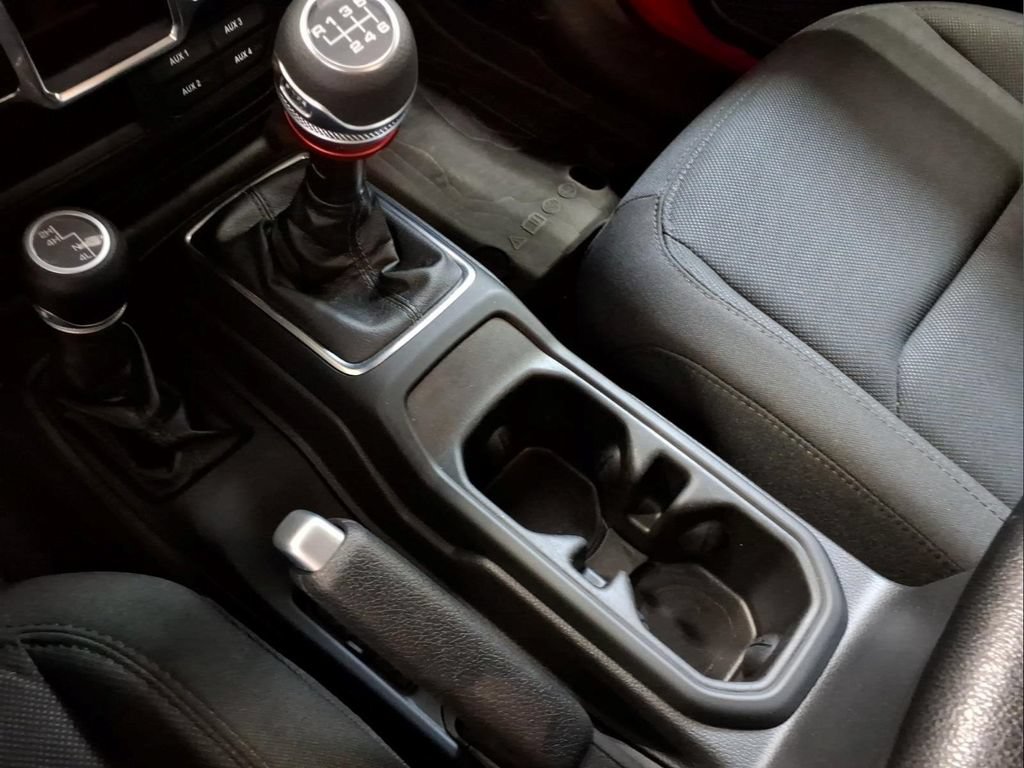 Used 2022 Jeep Wrangler Unlimited Sport AWD/4WD image 17