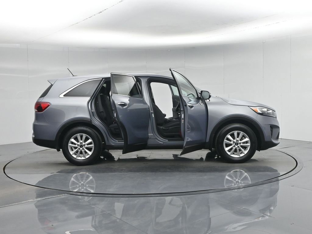 Used 2020 Kia Sorento LX image 34