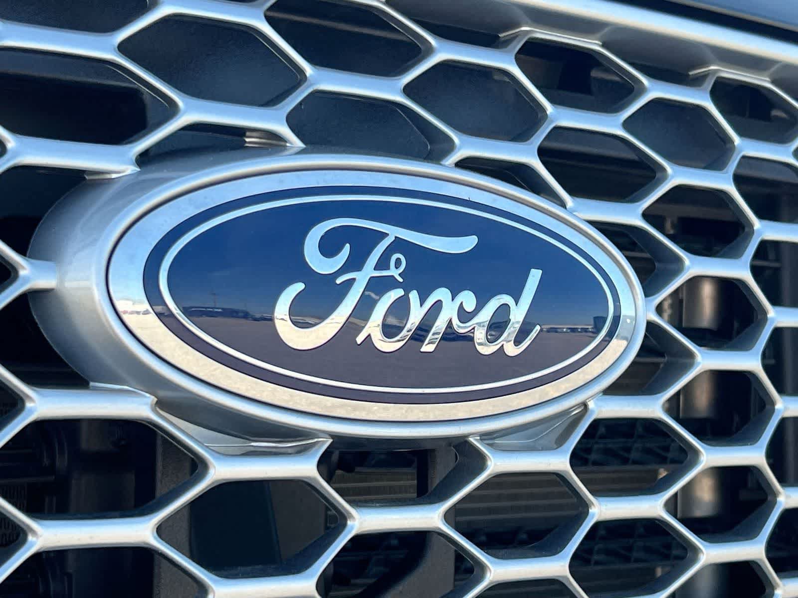 Certified 2024 Ford Edge SEL w/ Convenience Package AWD/4WD image 13