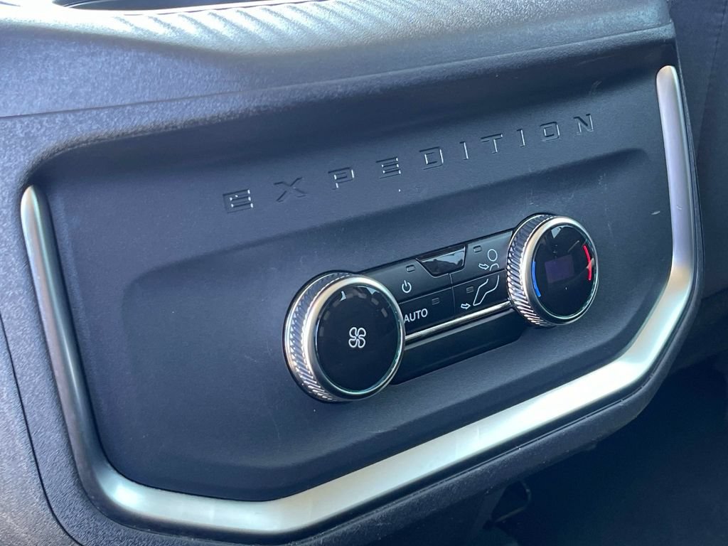 Certified 2025 Ford Expedition Active RWD image 18
