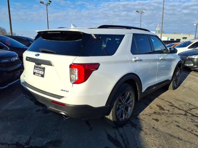 Certified 2023 Ford Explorer XLT w/ Equipment Group 202A image 3