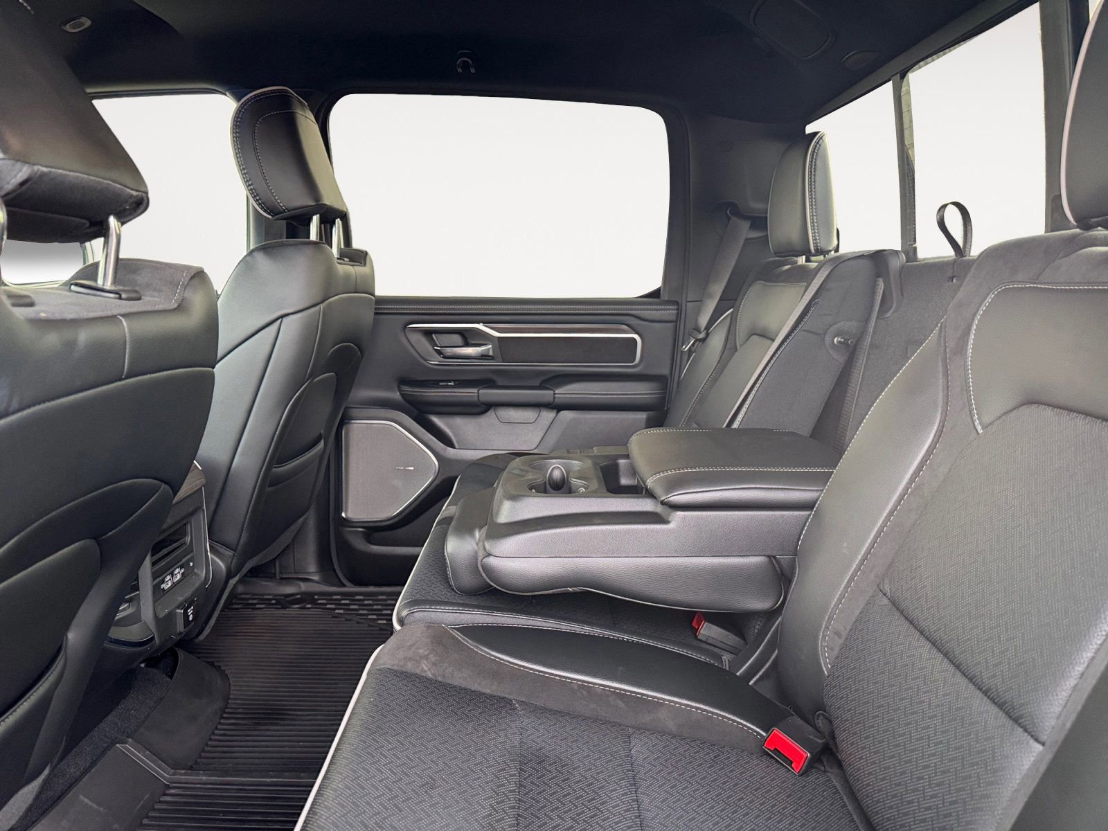 Used 2025 RAM 1500 Laramie w/ Night Edition image 13