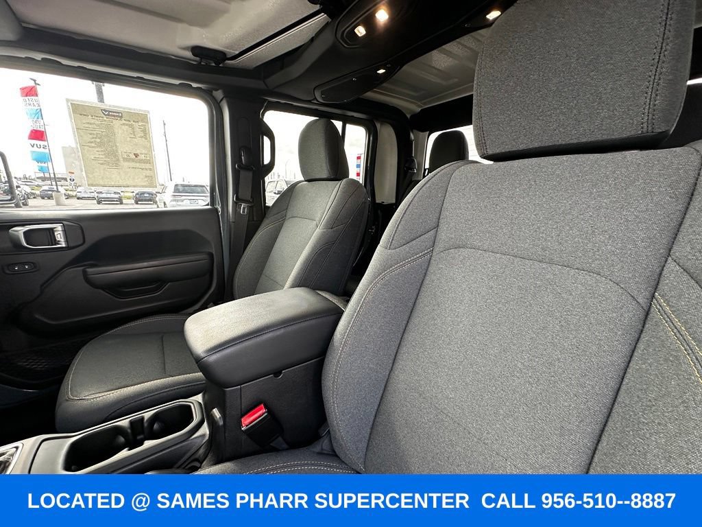 Used 2025 Jeep Gladiator Sport AWD/4WD image 17