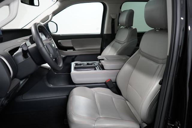 Certified 2025 Ford Expedition Active AWD/4WD image 14