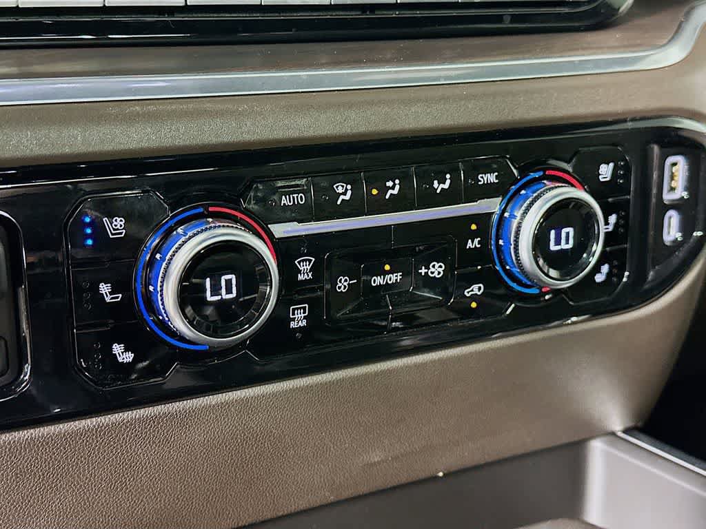 Used 2022 GMC Sierra 1500 SLT w/ SLT Premium Plus Package AWD/4WD image 18