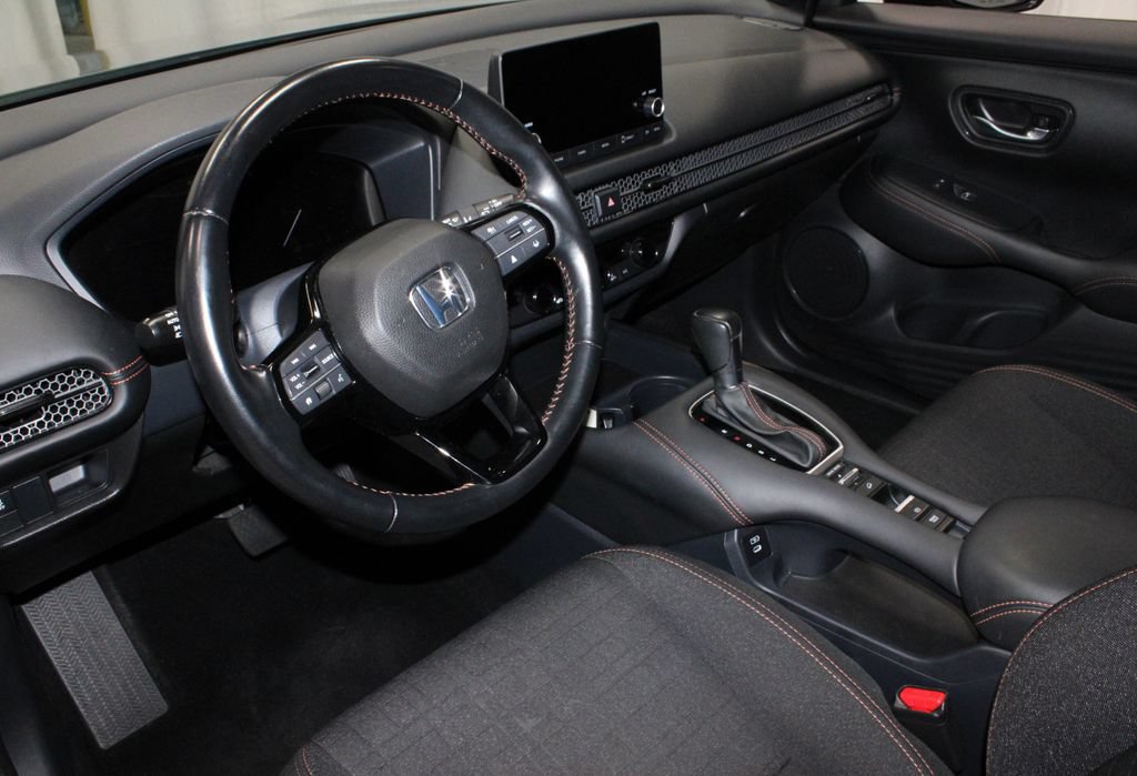 Used 2025 Honda HR-V Sport image 24
