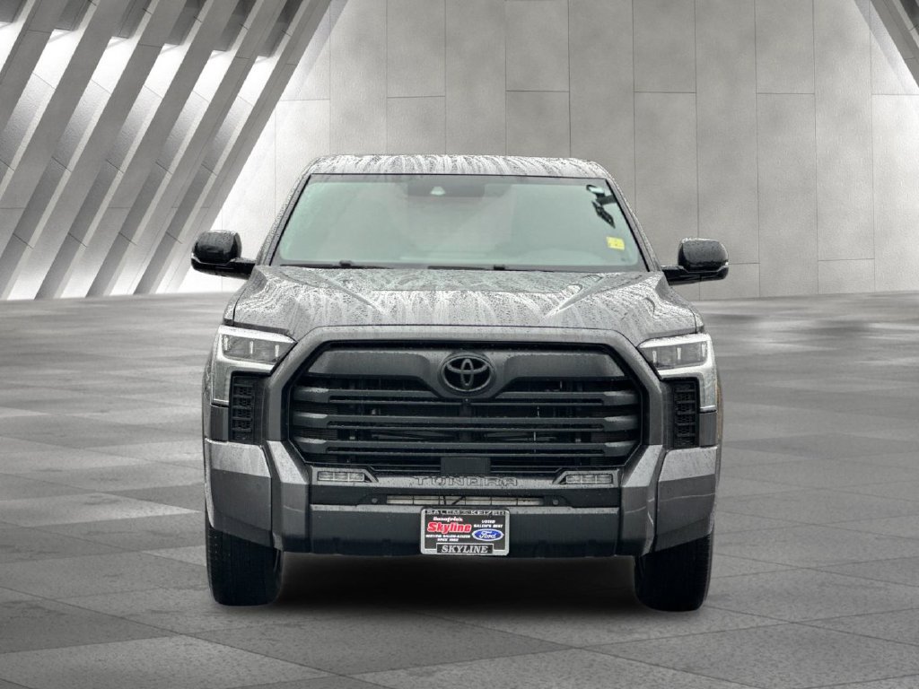 Used 2025 Toyota Tundra Limited AWD/4WD image 8