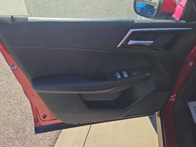 Used 2023 Mitsubishi Outlander SE image 11