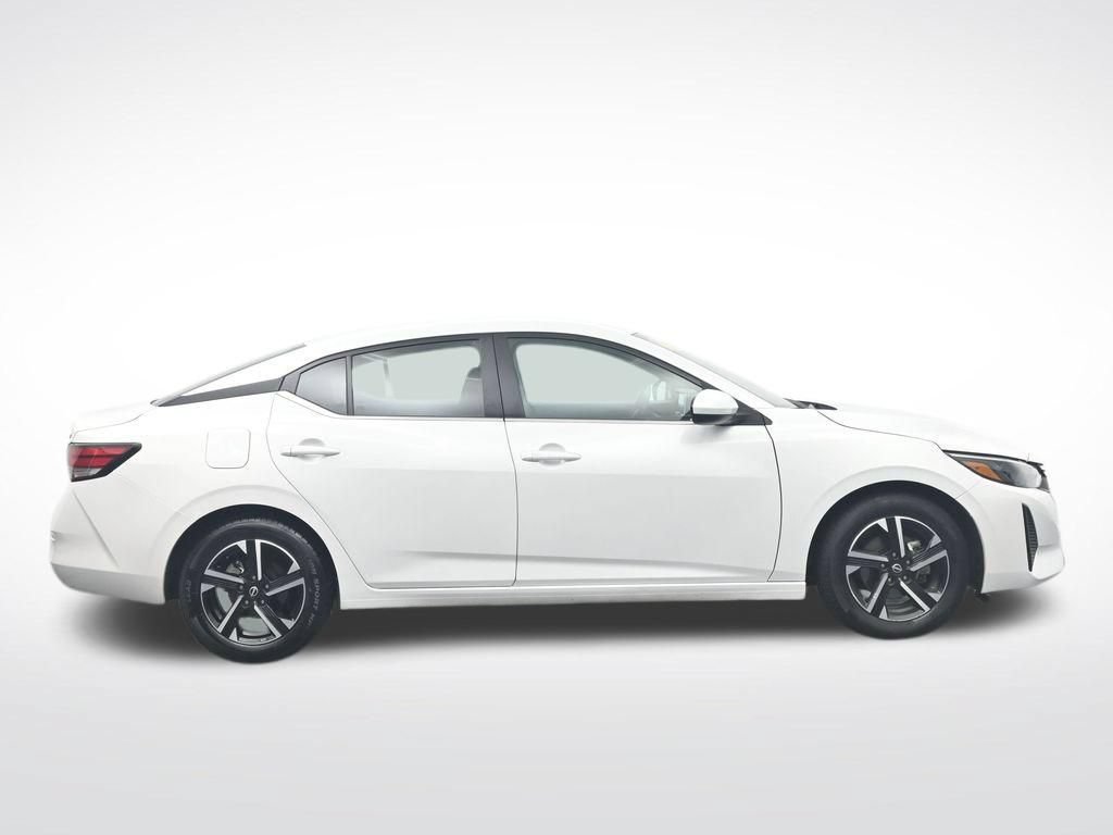 Used 2024 Nissan Sentra SV FWD image 4
