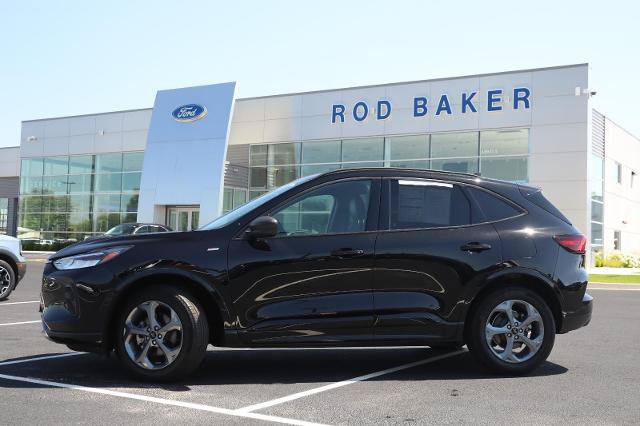 Certified 2023 Ford Escape ST-Line w/ Tech Pack #1 AWD/4WD image 3