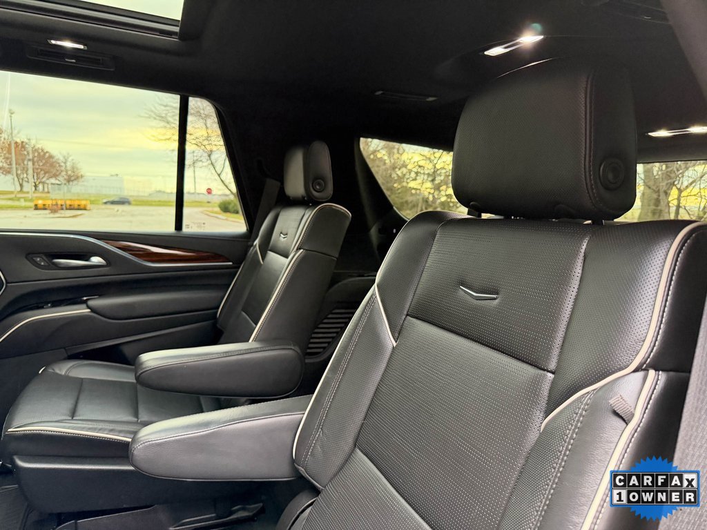 Used 2021 Cadillac Escalade Premium Luxury image 18