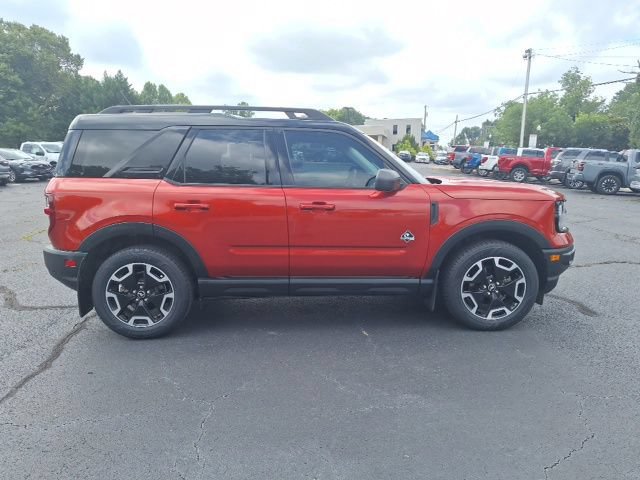 Certified 2024 Ford Bronco Sport Outer Banks w/ Tech Package AWD/4WD image 2