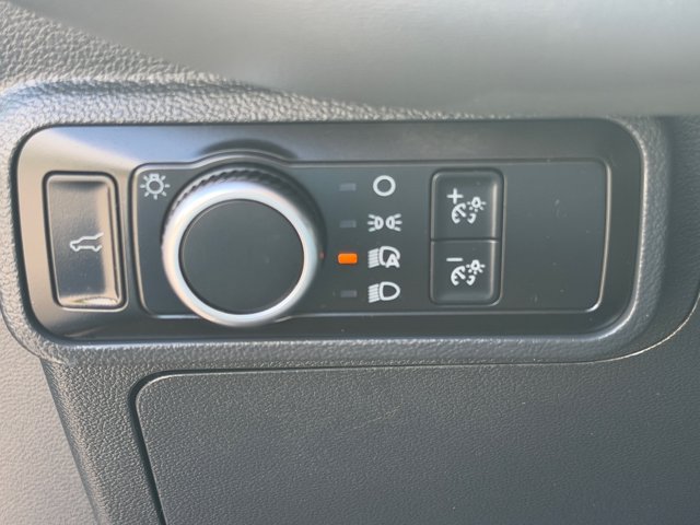 Certified 2025 Ford Explorer Active RWD image 38