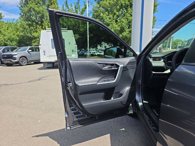 Used 2019 Toyota RAV4 Limited w/ Advanced Technology Package AWD/4WD image 20