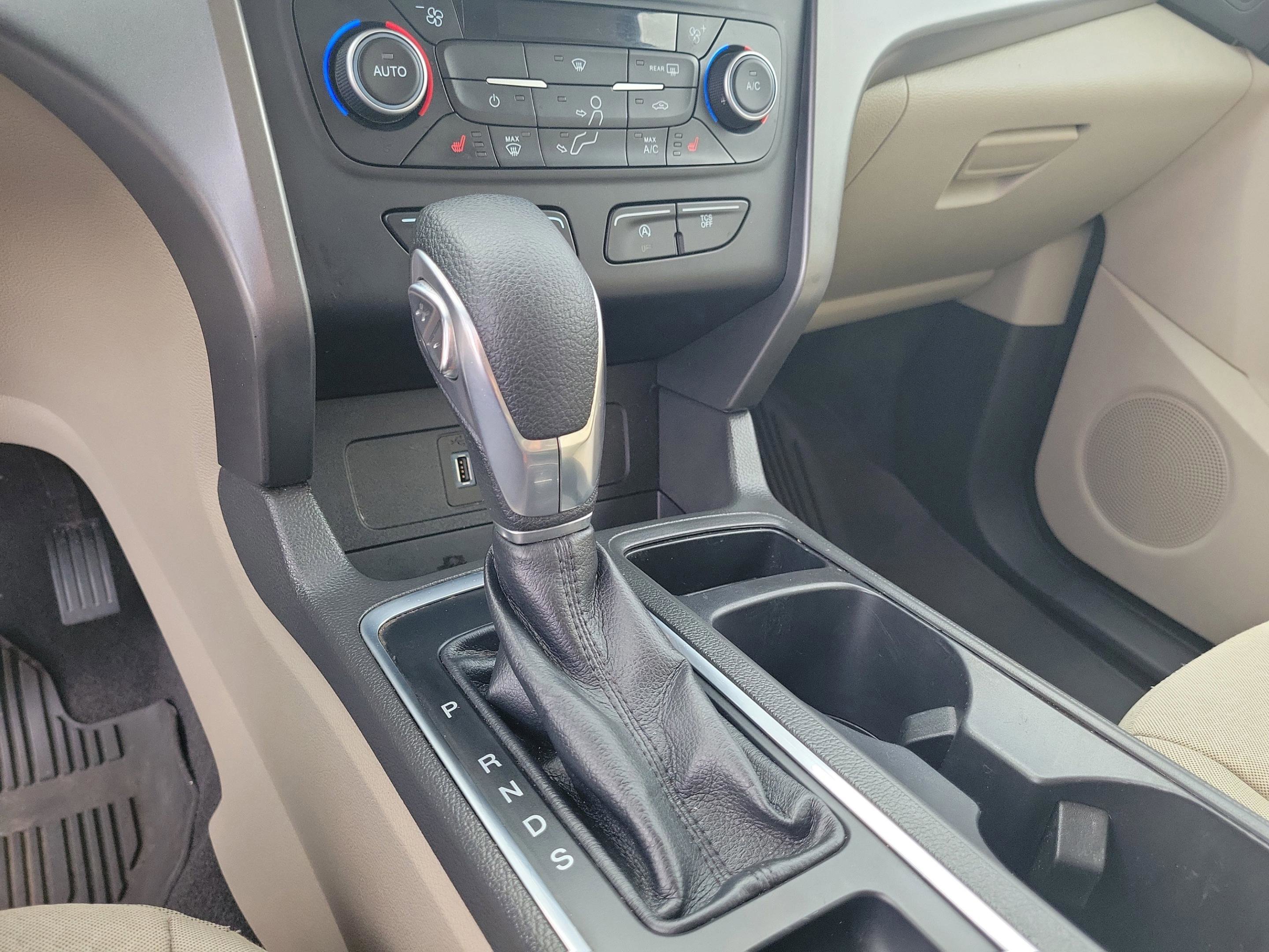 Certified 2018 Ford Escape SE w/ SE Sync 3 Package AWD/4WD image 28