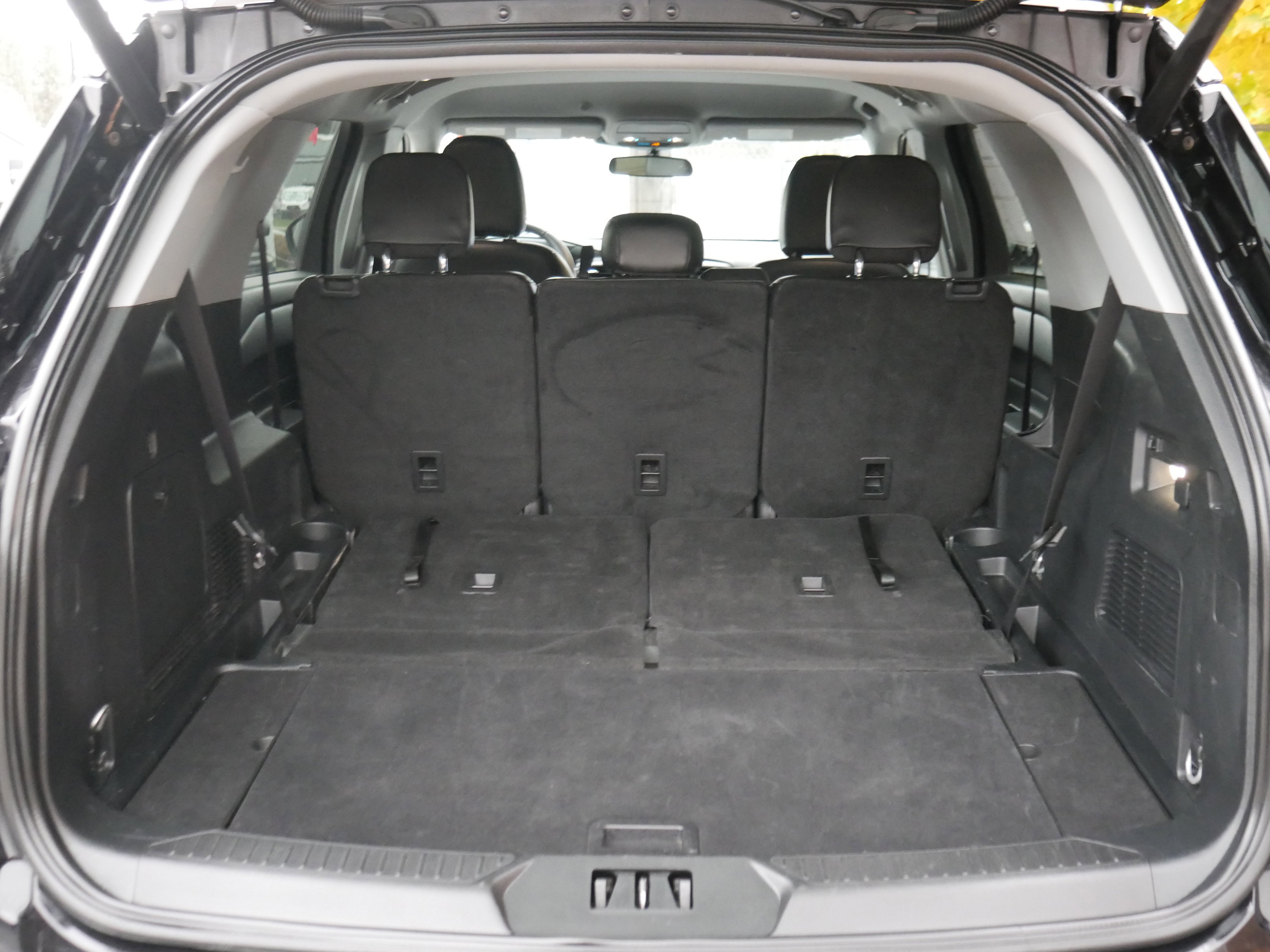 Certified 2024 Ford Explorer XLT w/ Equipment Group 202A image 25