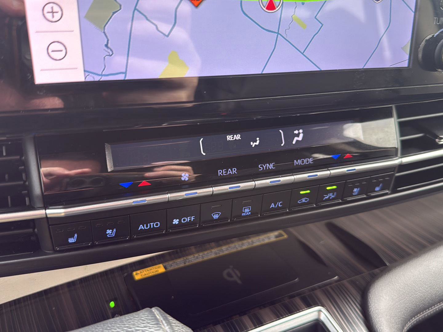 Used 2021 Toyota Sienna Platinum image 12