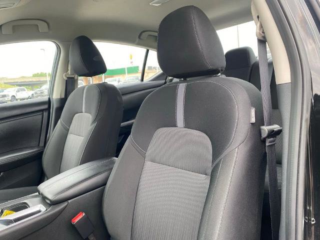 Used 2025 Nissan Sentra SV FWD image 11